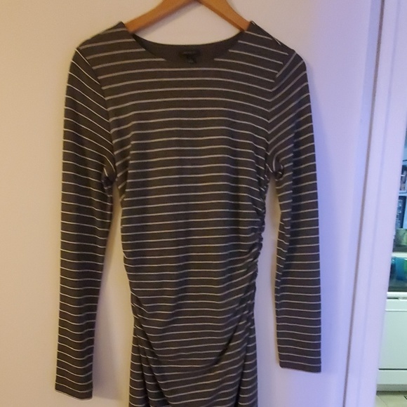 Dress - Picture 1 of 3